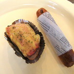 ゴジュウニチョウメベーカリー - (左から)ｸﾛｯｸﾑｯｼｭ200円､くるみのﾐﾙｷｰﾌﾗﾝｽ180円