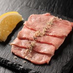 和牛ホルモン専門店 月 