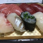 魚耕 - 魚耕市場寿司¥1,000