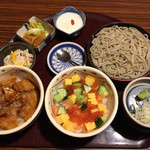 海山亭いっちょう - トリオ定食 オホーツク丼・十勝丼・ミニそば¥1350(税別)