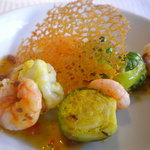 箱根ハイランドホテル　ラ・フォーレ - 三浦産カリフラワーと芽キャベツのロースト、駿河産縞海老のソテー添え