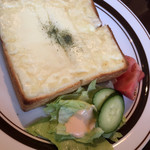 nanan - ゴーダチーズトースト
      コーヒー又は紅茶 付  800円