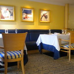 箱根ハイランドホテル　ラ・フォーレ - 落ち着いたインテリアの客席