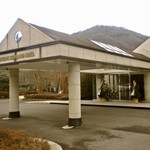 箱根ハイランドホテル　ラ・フォーレ - ホテル車寄せ