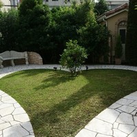 ソンブルイユ TOKYO - ハート型の 芝       ウェディングの時は この周りに 皆様並んで写真を 撮ります