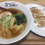 れんげ食堂 Toshu - 醤油ラーメン・餃子セット(520円＋税)