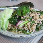 タイ料理 コンロウ - ラープガイ