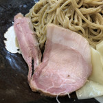 飯田商店 - 黒豚しきんぼうのローストウチモモ