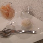 欣喜 - 桃のソルベとココナッツ団子