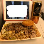 ポパイ - 肉玉 焼きそばの写真発掘 2017年くらいかな？多分特盛 のっかてるのはメンチカツ