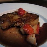 hE -  フォアグラのポアレ　いちご添え