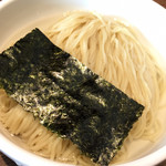 Tombo - 醤油のつけソバ(小) 780円、の麺。