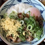 丸亀製麺 - 牛とろ玉うどん