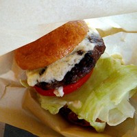 マルタ - 鹿肉の薪焼きハンバーガー　￥2000