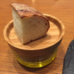 ristorante misola - パンとオリーブオイル