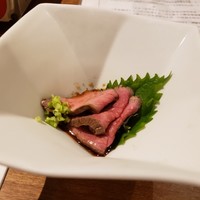 和牛料理 要 - 黒毛和牛自家製ローストビーフ