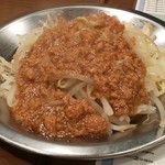 ちばチャン - お通しの肉モヤシ3人分