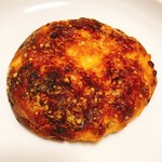 111982418 - ベーコンとチーズ、クルミ、マスタードのブリオッシュ