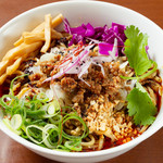 RAMEN 風見鶏 - 練りごまと、特製ラー油、ホワジャオの三位一体の王道。平打ち麺がよく絡み、本格派な一品。