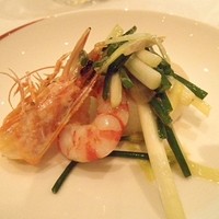 龍天門 - 本日入荷の海鮮(巻き海老と帆立）炒め