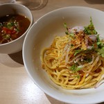 アジトイズム - ひき肉カレーつけ麺（850円）＋〆のリゾット（200円）
      