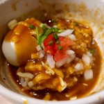 アジトイズム - ひき肉カレーつけ麺（850円）＋〆のリゾット（200円）
      