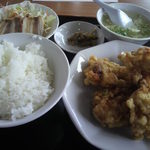 中国料理 同楽縁 - 唐揚げ定食 630円