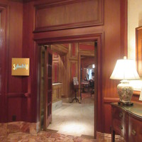 スプレンディード - 店舗入口