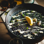 Caldo Nakameguro - イカ墨のアロスネグロ