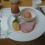 万平ホテル メインダイニングルーム - ボイルドエッグ&ハム