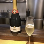 ラボンヌターシュ - RENE MURE CREMANT D’ALSACE 5800円