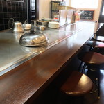 お好み焼き 鉄板焼 えんまる - カウンター席