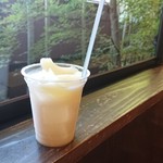 ドリンクパーラー 凪茶 - フルーツ甘酒