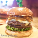 中目黒 Burger Factory - マッカンチーズ＆ベーコンジャムバーガー
