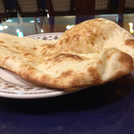 アクバル - プレーンナン。甘さなくむっちり