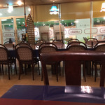 アクバル - 内観