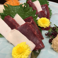 馬春楼 北新地総本店 - 紅白刺身盛り