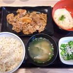 Yoshinoya - 牛皿麦とろ御膳