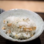 虎白 - 食事　ますのすけと新生姜の炊き込みご飯