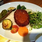 フルール・デ・シャン  - この日の〈魚介スープカレー〉のライス惣菜のプレート（別途スープカレーが付きます）