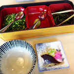 あつた蓬莱軒 - 薬味