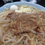 自家製麺 No11 - ゴッツイけど食べやすい柔らかさだし、脂身もついてて旨い