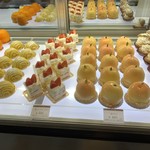 Patisserie Chez KOBE - シブースト買いましたが桃のタルトもいいな