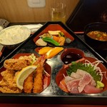 うき田 - 幕の内弁当1080円