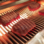 お肉屋 けいすけ 三男坊 - 厚切りタン元の牛タン