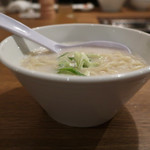 お肉屋 けいすけ 三男坊 - 〆の牛骨ラーメン