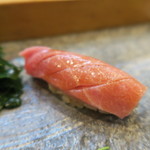 寿司栄 - トロ