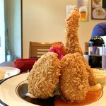 洋食工房ヒロ - 直立不動トリオのミックスフライ