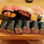 Kisshoutei Sushi Robata - 特上寿し(鮪トロ２、スズキ、甘海老、いくら、雲丹、数の子、鉄火巻き)：2000円