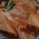 居酒屋 金太郎 - 豚バラと落し卵の煮物